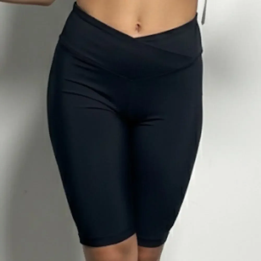 SET Theatricals Black Turquoise 2PC Dance Crop Top and Bike Shorts Adult XS NWT